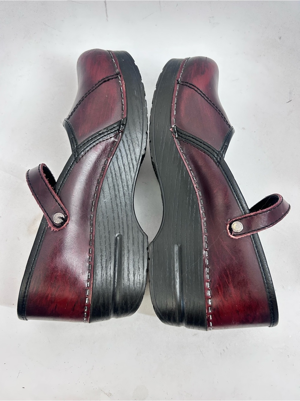 Dansko Marcelle Mary Jane
Classic Clog Leather Burgundy Size 38 7.5/8 - Picture 7 of 10